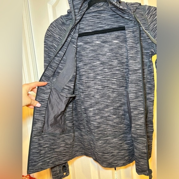 Lululemon - Grey and White Casual Long Sleeve Scuba Hoodie Full Zip in Size 2 - Picture 11 of 13